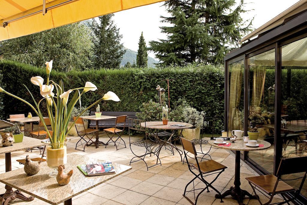 Hotel Le Flamboyant Annecy Esterno foto